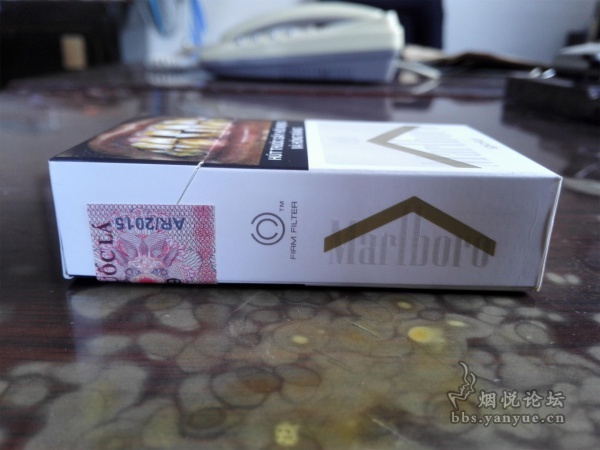 越南(硬白金)万宝路完税版品鉴:综合品质高于越南硬红