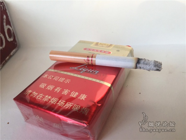 利群(软红长嘴)品鉴:比红利群好抽 但比不上蓝利群