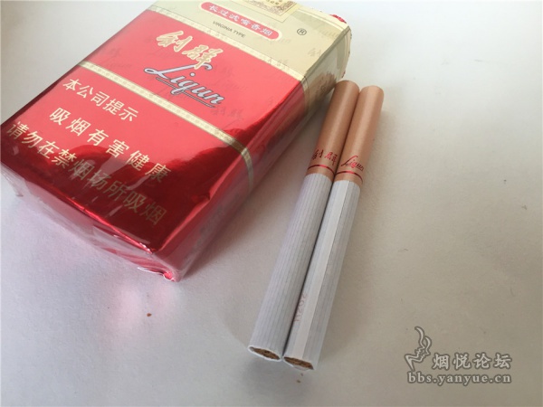 利群(软红长嘴)品鉴:比红利群好抽 但比不上蓝利群