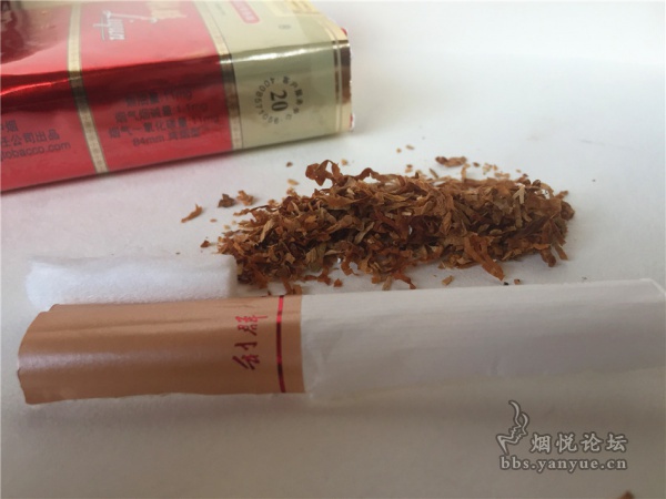 利群(软红长嘴)品鉴:比红利群好抽 但比不上蓝利群