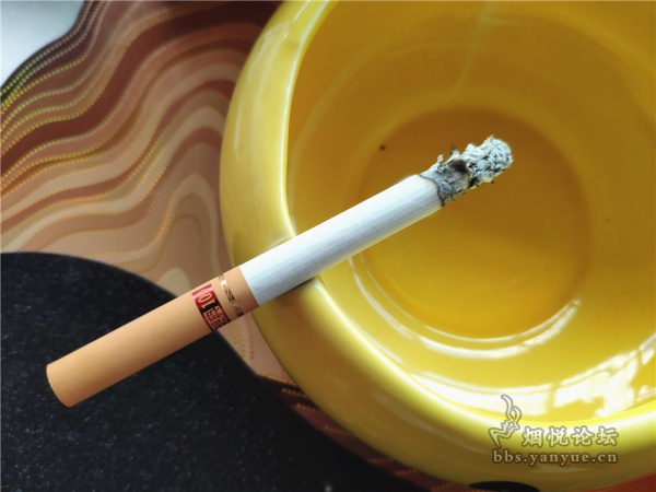 红塔山经典100专供出口品鉴:优于内销版 味道更醇厚 满足感强