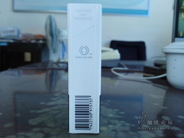 好抽非洲烟:埃塞俄比亚斯亚贝巴免税硬包白金色万宝路品评