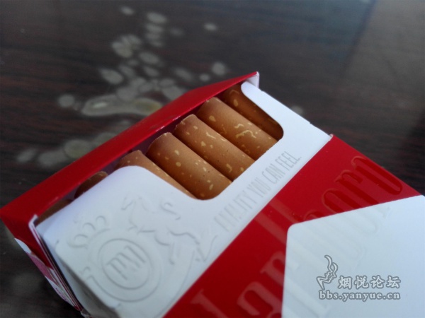 100S完税版塞尔维亚红色硬包万宝路(CN码)品评