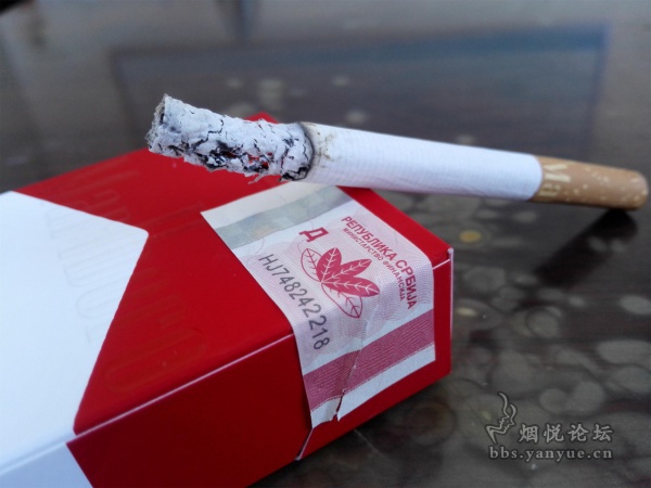 100S完税版塞尔维亚红色硬包万宝路(CN码)品评