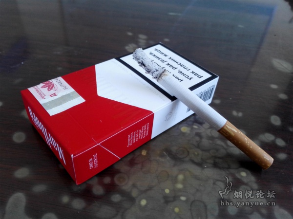 100S完税版塞尔维亚红色硬包万宝路(CN码)品评