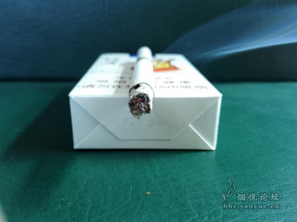 大青山昭君和亲(非卖品烟)品鉴:整体口感味道与狼图腾很像