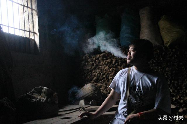 辨别真烟假烟最简单的方法!老烟民分享