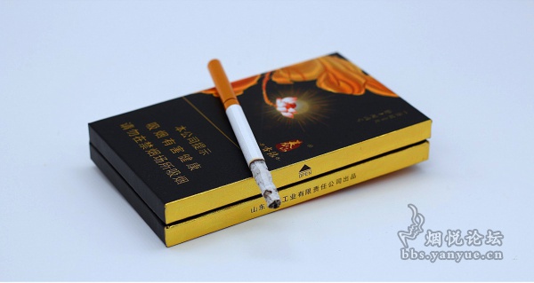 泰山(香缘)细支品鉴:沉香与烟草本香结合天衣无缝
