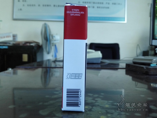 土耳其(完税版TA码)100S软红万宝路评测:味道雅润鲜爽 香气均匀自如