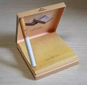 这些脑洞大开的烟盒你见过几个?