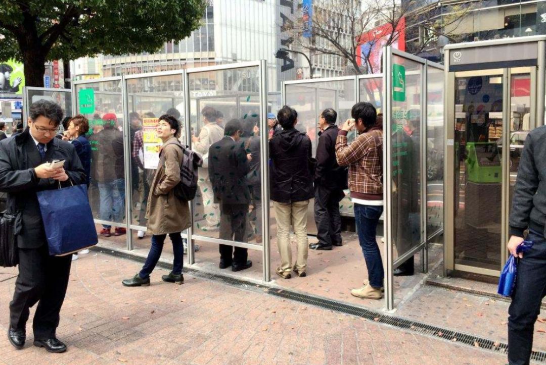 吸烟室全部取消之后,做贼式吸烟开始流行?