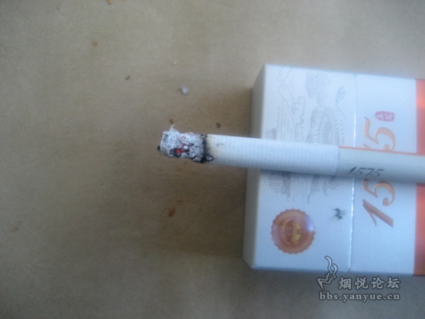 土楼(1575)品鉴:这款20元价位的香烟你会买吗?