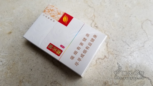 黄金叶小黄金包装口感品鉴:调香偏向自然清新 吃味饱满柔和 品吸过程比较愉悦