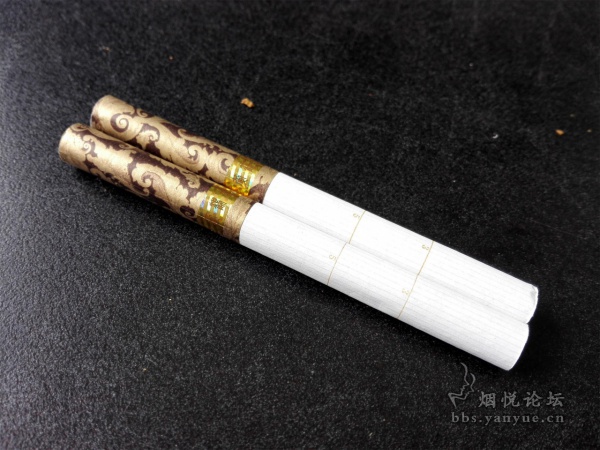 【口感品鉴】硬盒宽版黄鹤楼漫天游好抽吗?烟气流畅度一般,香气教弱