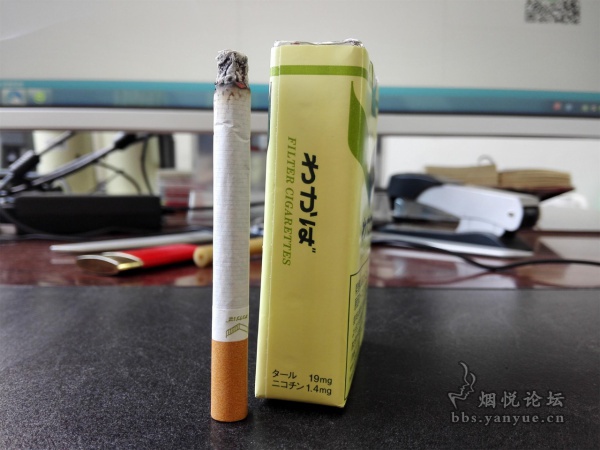 完税版日产嫩叶品鉴:滤嘴很短 香气浓郁 烟气劲道猛烈