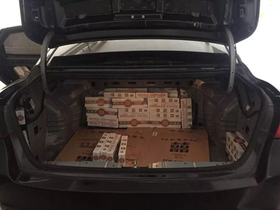 肇庆警方破获走私烟案,查获各类香烟62万支,涉案金额达22万余元