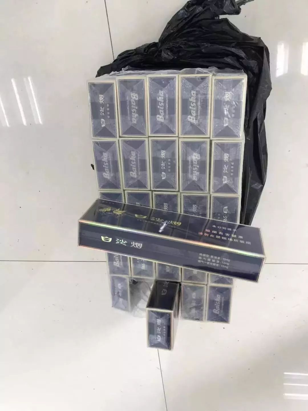 松滋市查获一起涉案金额达20万余元的非法经营卷烟案！