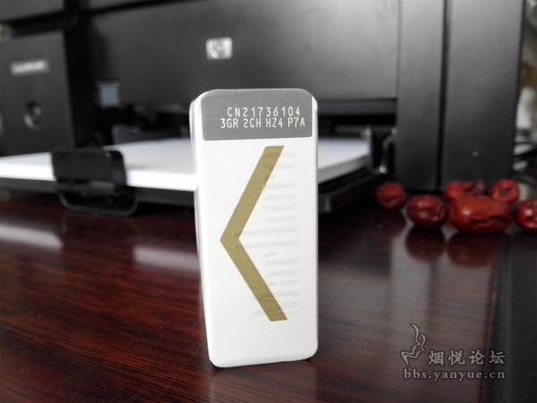 南非免税万宝路(CN码硬白金)评测:灼热感不强,刺激性很小