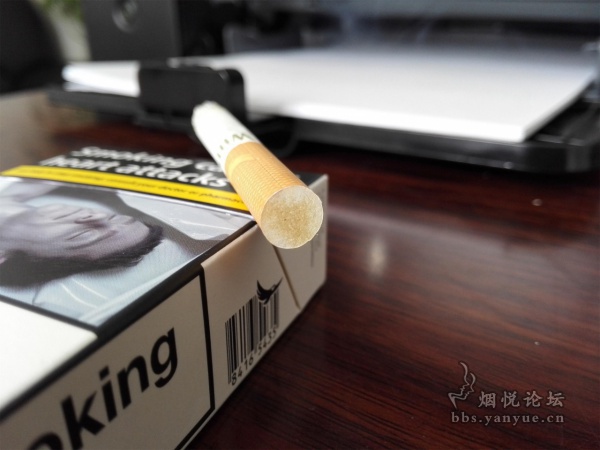欧盟新款蓝云丝顿(Winston)品鉴:整体品质与老款相同 前半段饱满而流畅 后半段口感略显乏力和平庸