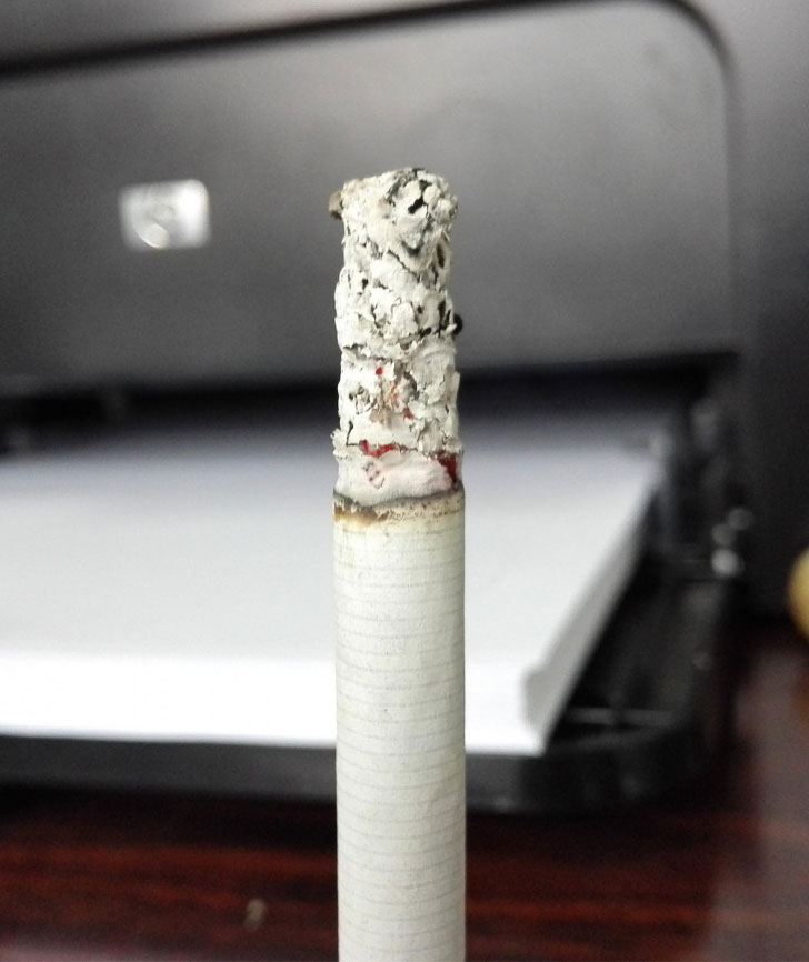 免税万宝路意大利(硬红LA码)品鉴