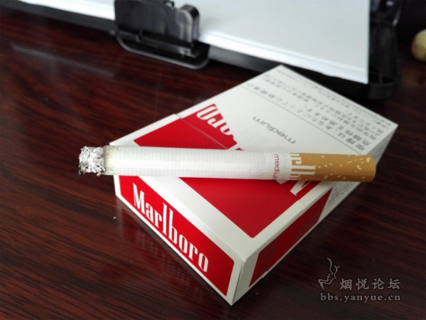 日本万宝路(硬包中醇红)品鉴:整体品质中等,满足感一般但味道很纯净