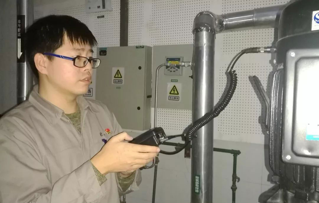 谢滨，动力部设备技术员。
