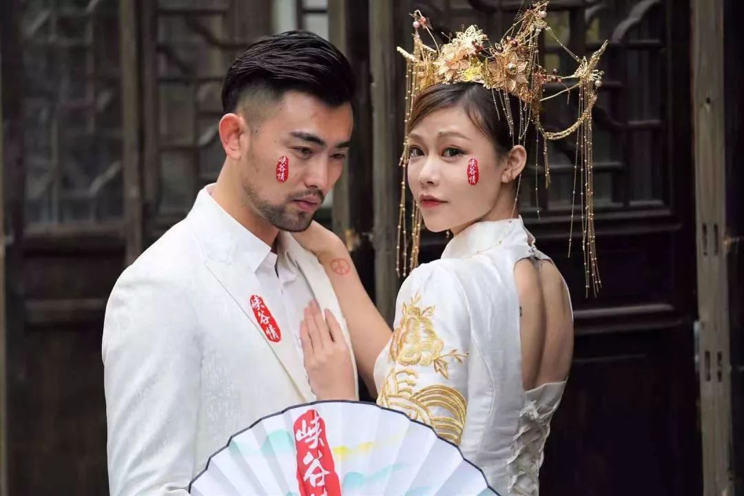 从另一个角度带大家看不一样的黄鹤楼(峡谷情)