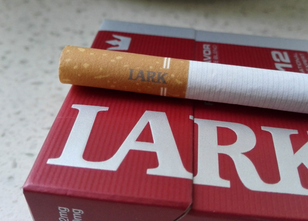 【图】日本LARK(原味红云雀)包装口感品鉴:很好抽 无酸气、无杂味、烟气通透 性价比高