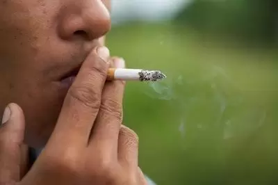 香烟为何要分硬包和软包,二者有啥区别?经常吸烟的人不妨了解下 香烟为何要分硬包和软包,二者有啥区别?经常吸烟的人不妨了解下