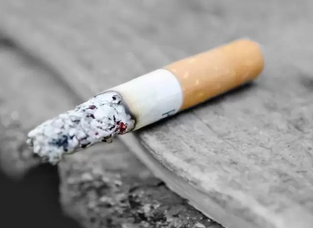 香烟为何要分硬包和软包,二者有啥区别?经常吸烟的人不妨了解下 香烟为何要分硬包和软包,二者有啥区别?经常吸烟的人不妨了解下