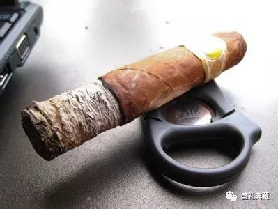 持灰攻略:聊聊雪茄烟灰