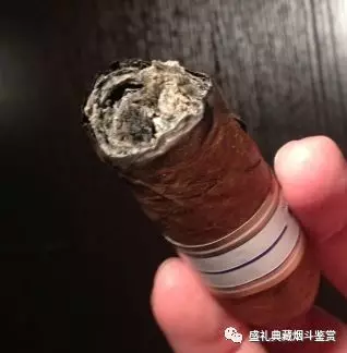 持灰攻略:聊聊雪茄烟灰