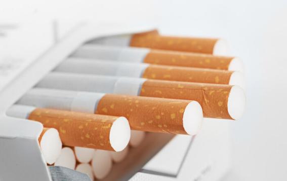 粗杆香烟和细杆香烟,哪个对身体的危害大?或许我们都想错了
